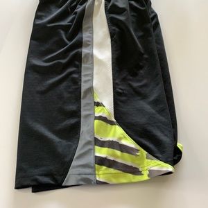 Nike Boys XL Basketball Shorts